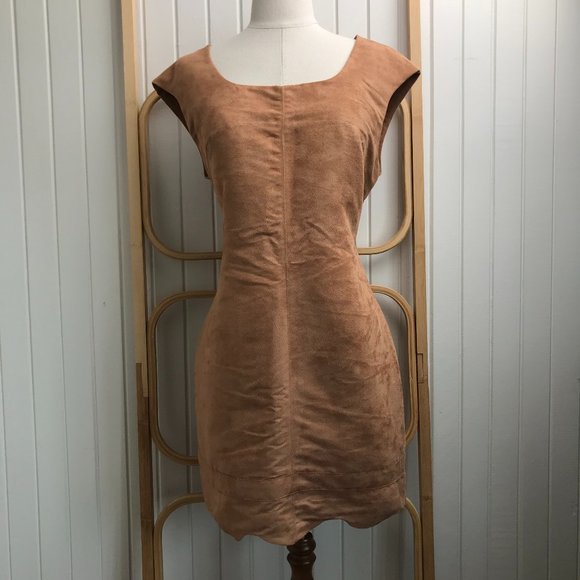 Finders Keepers | Size 12 | Faux Suede Tan Dress Exposed Back Scallop Hem Zip - Picture 4 of 11